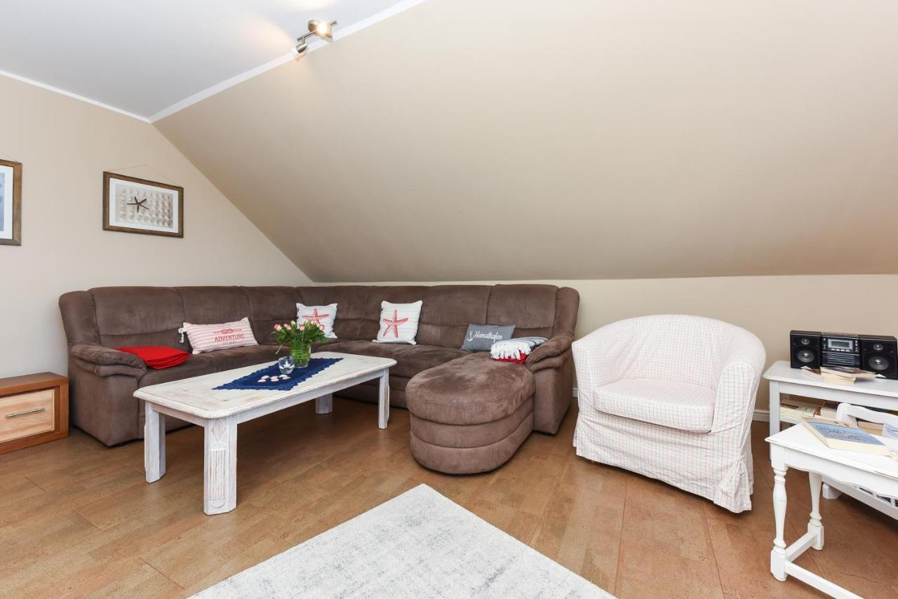 Ferienwohnung Haus Heimathafen Esens Buitenkant foto