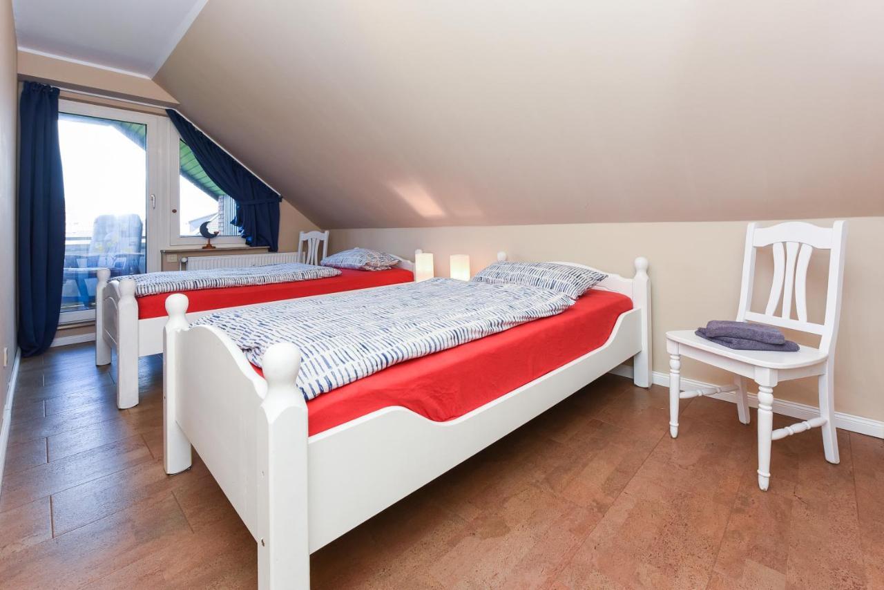 Ferienwohnung Haus Heimathafen Esens Buitenkant foto
