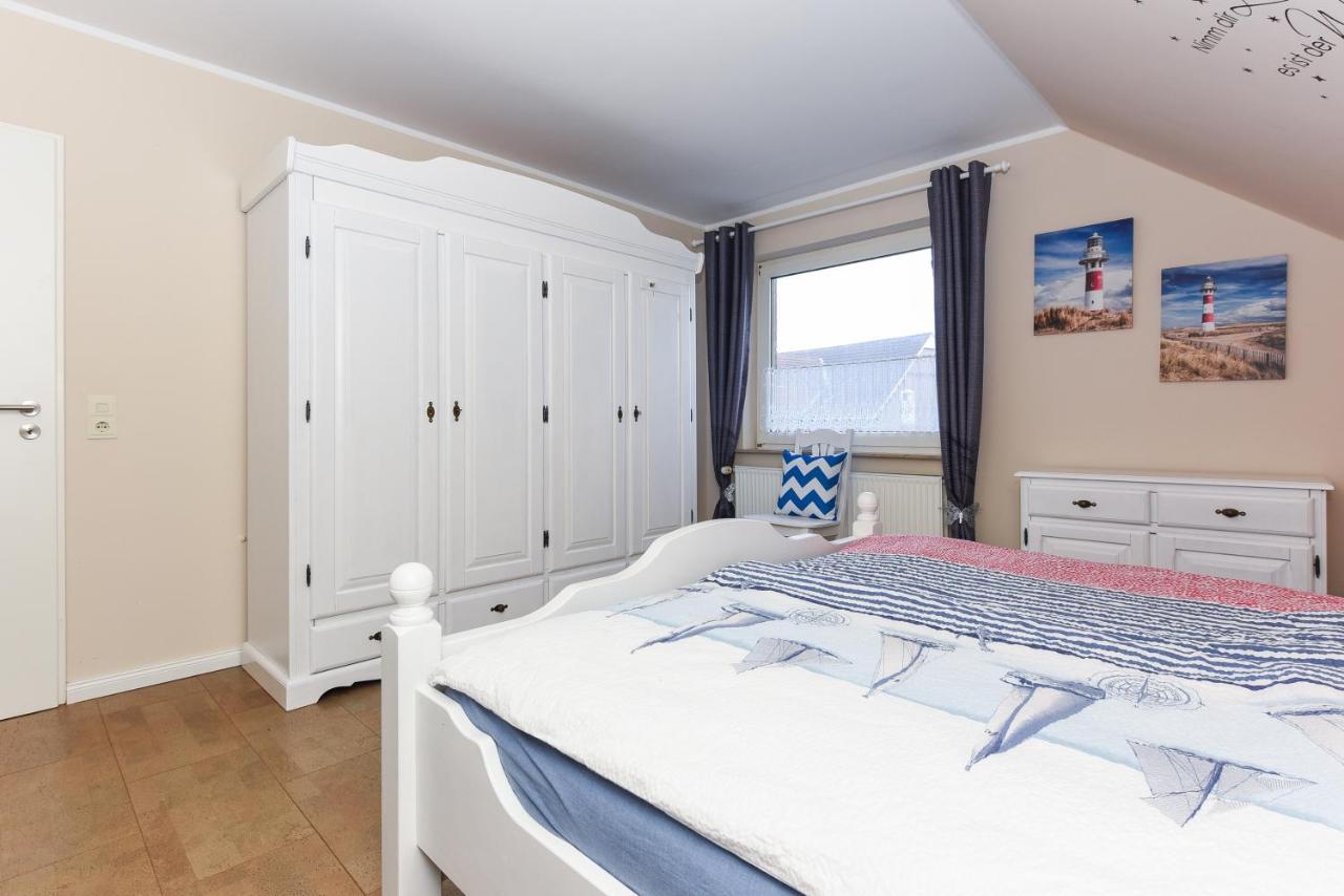Ferienwohnung Haus Heimathafen Esens Buitenkant foto