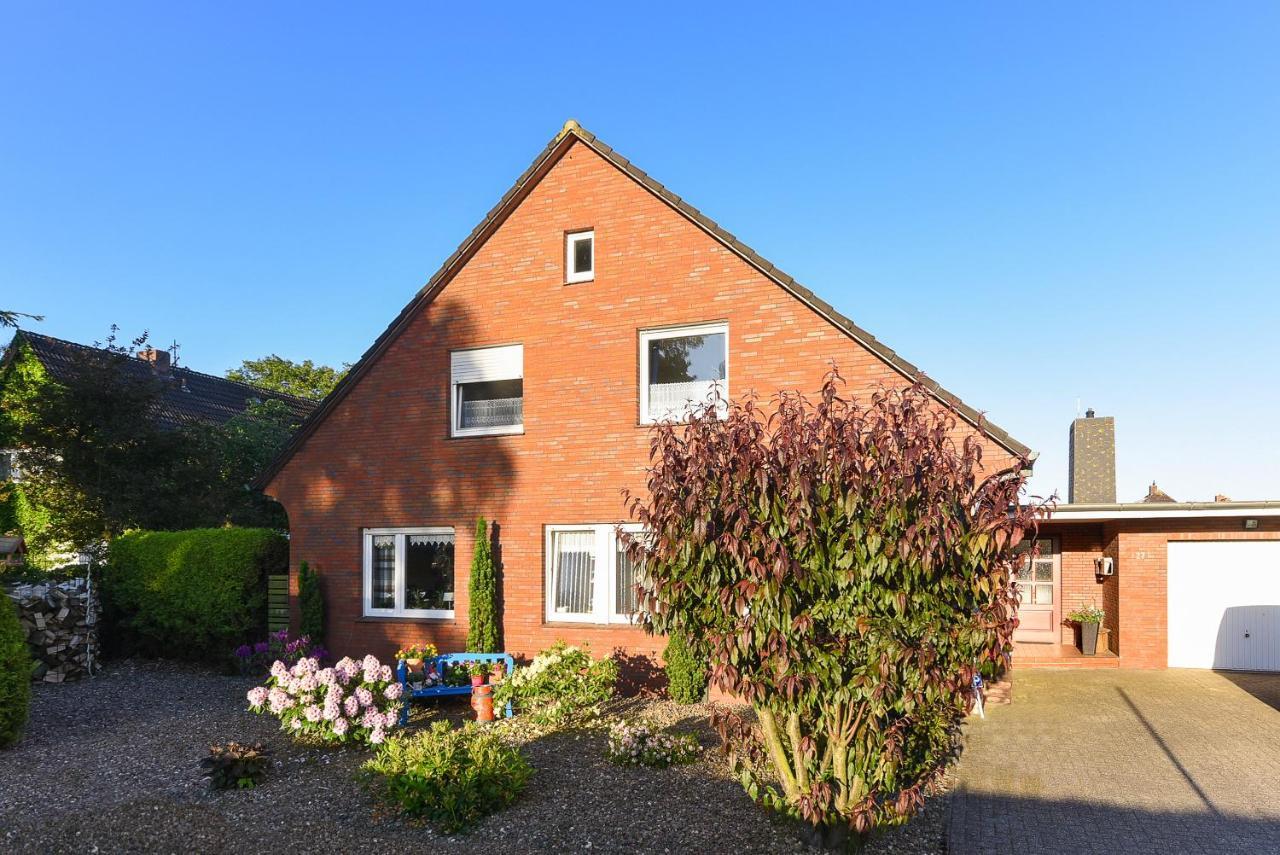 Ferienwohnung Haus Heimathafen Esens Buitenkant foto